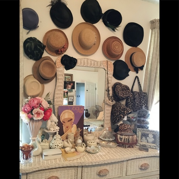 Just some of the different items I collect - Picture 1 of 8